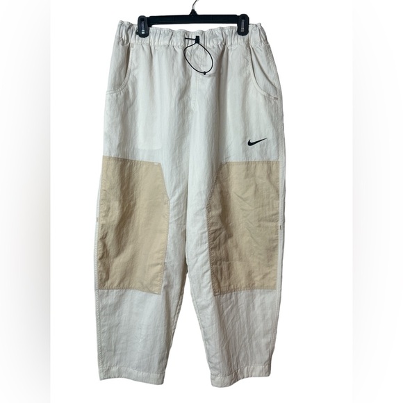 Nike Women's Off-White and Beige Joggers - Picture 2 of 9